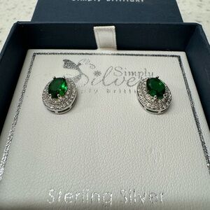Sterling silver simply brilliant pink hallo cubic zirconia stud earrings